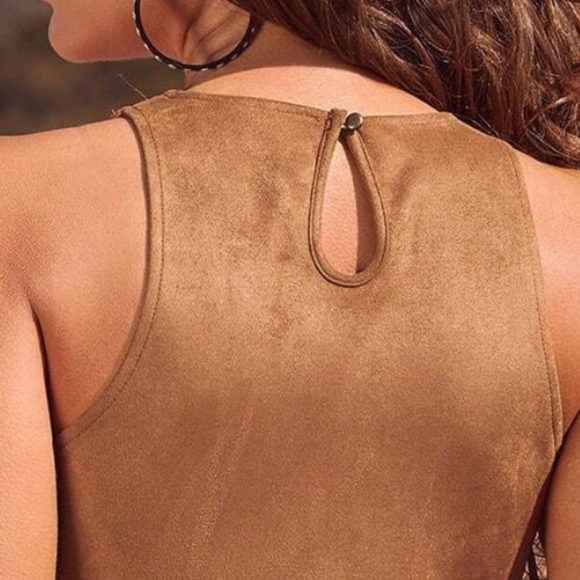 Western Vegan Suede Fringe Tank Top - Picture 4 of 7